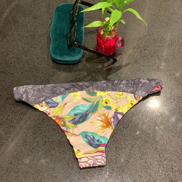 🆕 Maaji Reversible Bikini Bottom - Picture 2 of 6